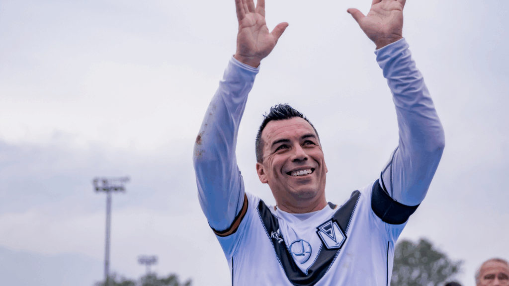 Esteban Paredes - Santiago Morning